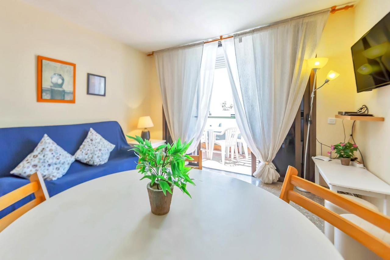 Two Bedroom Apartment, Near Playa De Las Americas, Wifi, Pool Luaran gambar